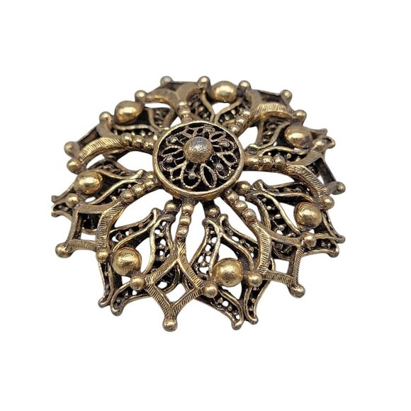 Hedy Snowflake Brooch Gold Tone Layered Open Metal Work Vintage Signed - Picture 15 of 16